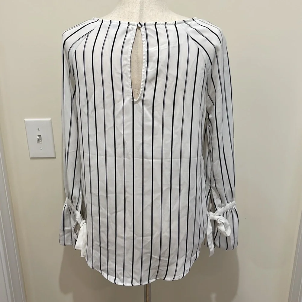 Black and white striped blouse - Picture 3 of 3